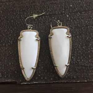 Kendra Scott arrowhead earrings